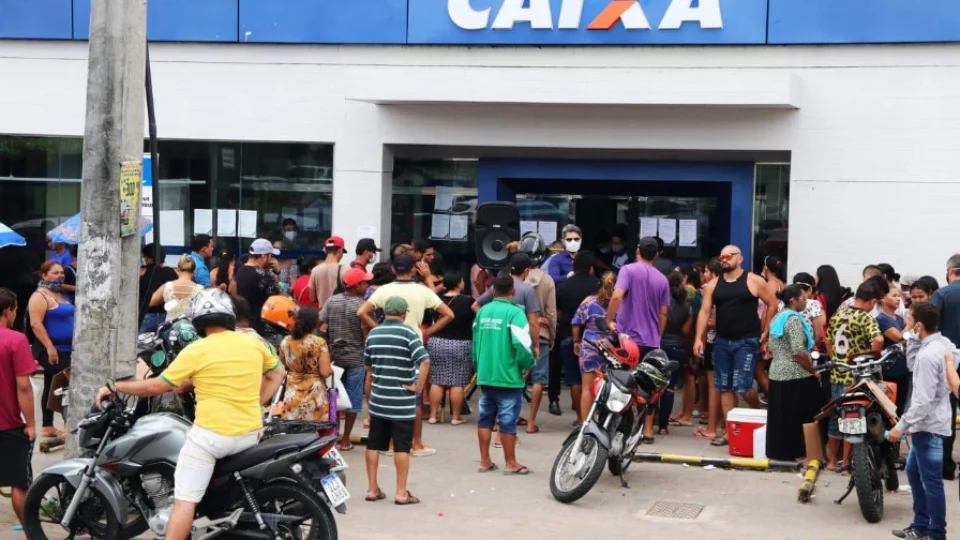 Sejusc instalará tendas e banheiros químicos em frente de sete agências da Caixa a partir desta segunda (11)