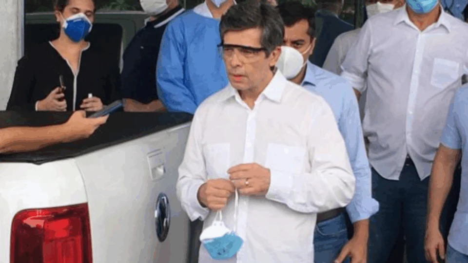 Ministro da Saúde, Nelson Teich visita Hospital de Combate à Covid-19, na Nilton Lins