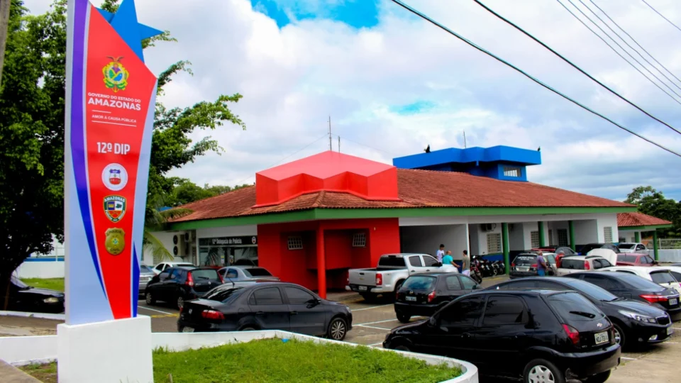 Polícia prende trio que invadiu e roubou residência na zona Norte de Manaus