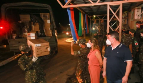 Secretária da Susam acompanha entrega de respiradores em São Gabriel da Cachoeira e Tabatinga