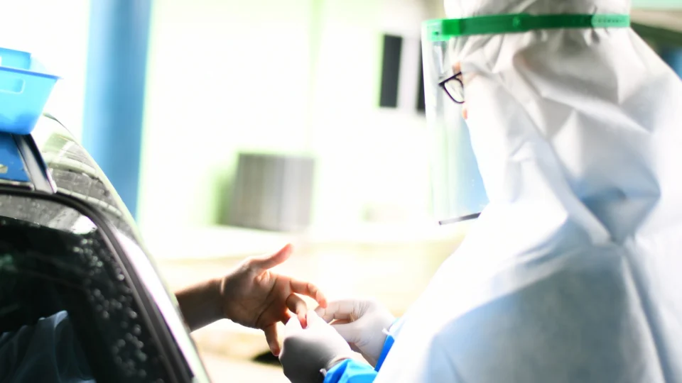 Covid-19: Aumento no registro de casos reflete ampliação do diagnóstico e testagem no AM, avalia diretor-técnico da FVS