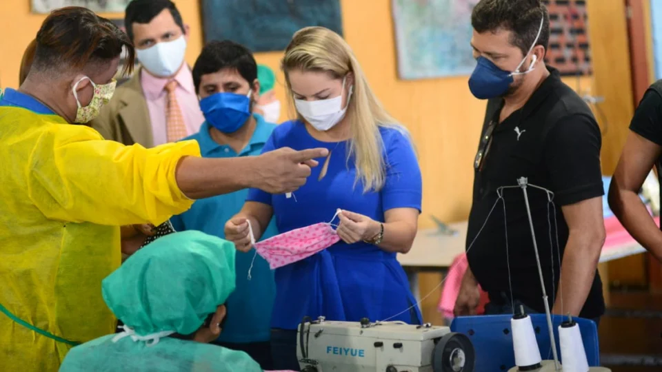 Governo do Amazonas distribuirá máscaras de pano em todos os terminais da capital amanhã (1º/06)