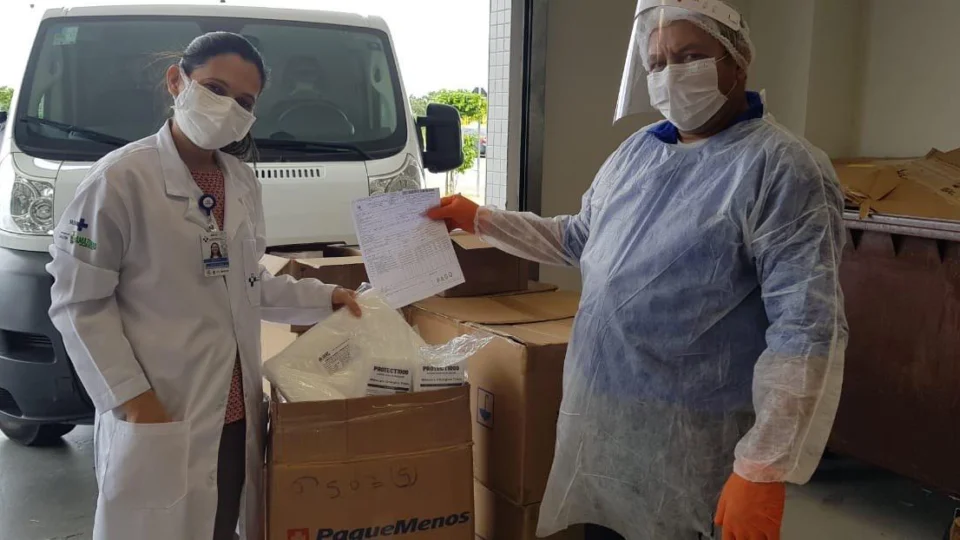 Hospital Delphina Aziz recebe mais de 6 mil unidades de EPIs doados por empresas