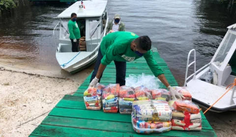 Ação solidária entrega cestas básicas, kits de limpeza e máscaras para comunidades tradicionais do AM