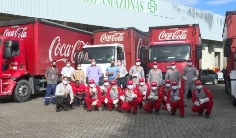 Hospitais em Manaus recebem doação de 96 mil garrafas de água mineral