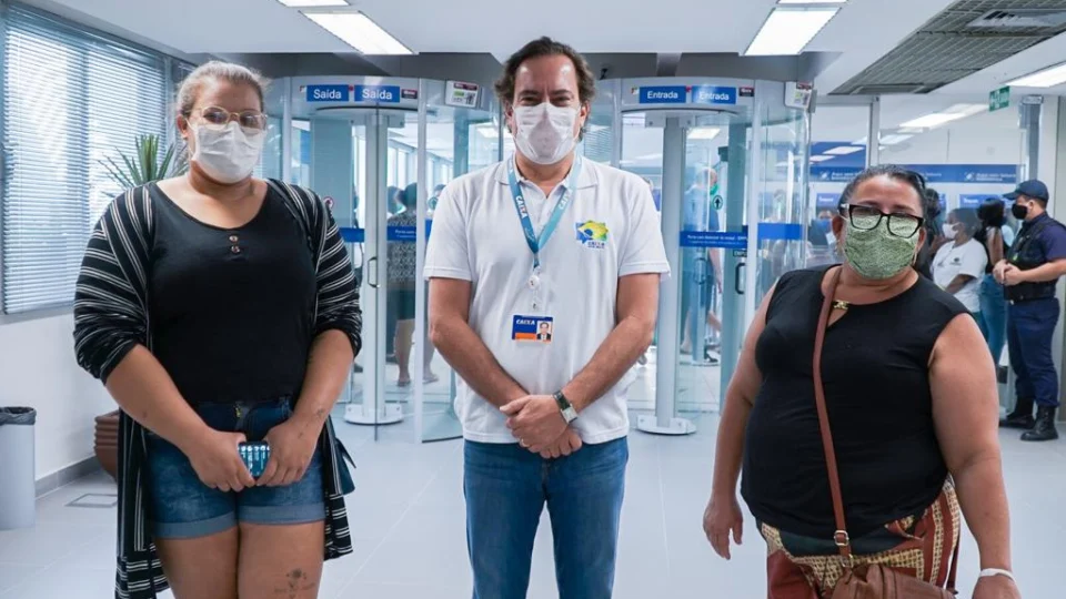 Caixa abre duas horas mais cedo a partir desta segunda-feira (4)