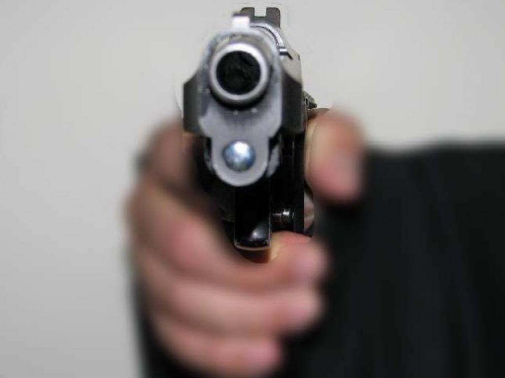 Detento do regime semi-aberto é assassinado com 6 tiros em frente a própria casa, na zona Oeste.