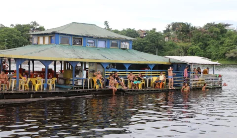 Aleam recebe denúncia que flutuantes continuam funcionando em Manaus