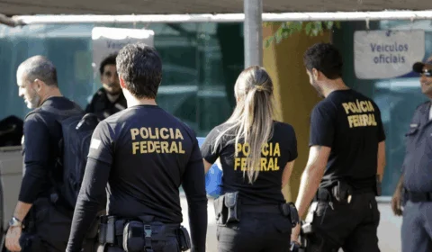 Polícia Federal realiza operação de busca e apreensão nesta terça-feira (30)