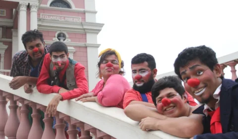 Palhaços amazonenses se apresentam nas redes sociais e público pode contribuir pelo ‘chapéu virtual’