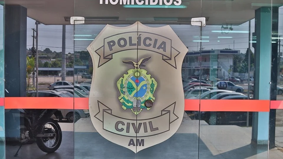 Preso homem que matou o próprio irmão a tiros, na frente do pai, no bairro Compensa