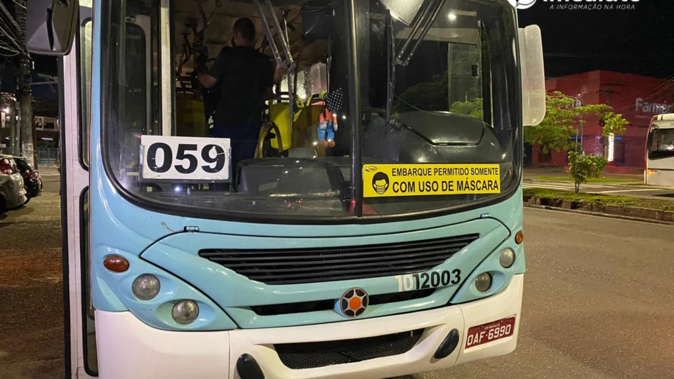 Bandidos aterrorizam passageiros da linha 059 durante assalto na estrada do aeroporto