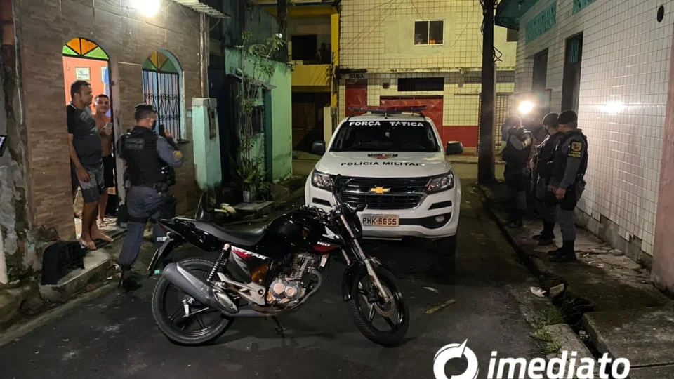 Polícia recupera moto roubada através de GPS, no bairro Ouro Verde