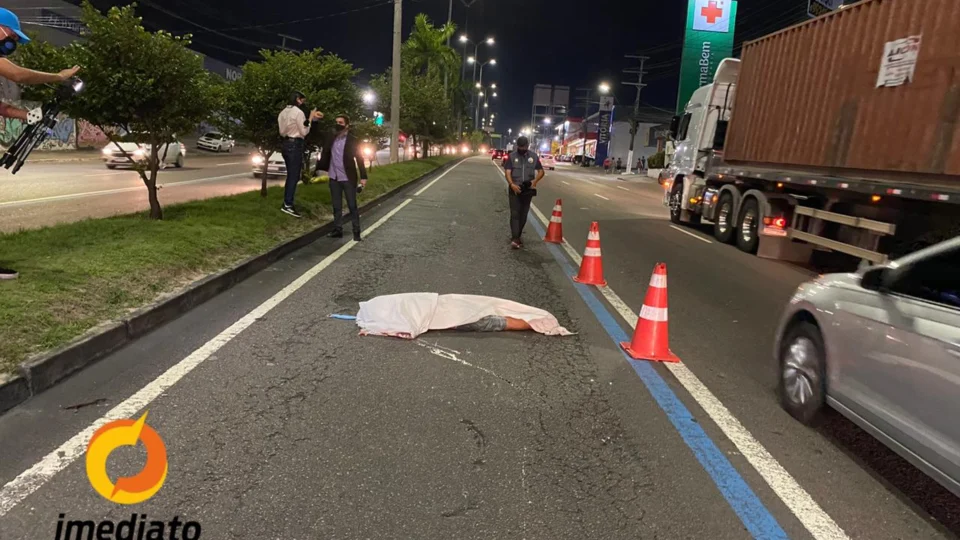 Homem morre atropelado na Torquato Tapajós