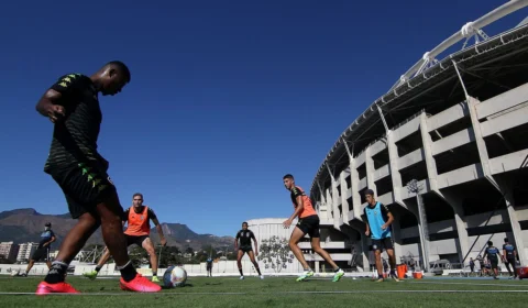 Jogadores testam positivo para covid-19 no Botafogo e no Corinthians