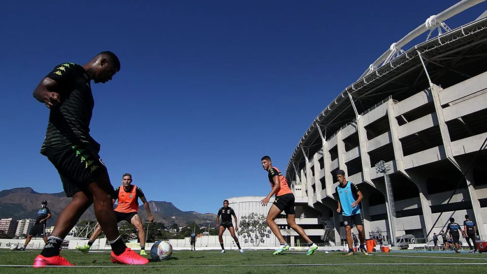 Jogadores testam positivo para covid-19 no Botafogo e no Corinthians