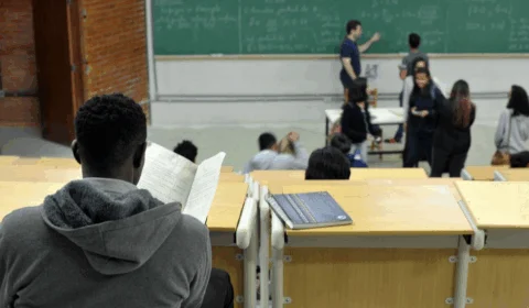 Governo publica critérios para universalização da internet na educação