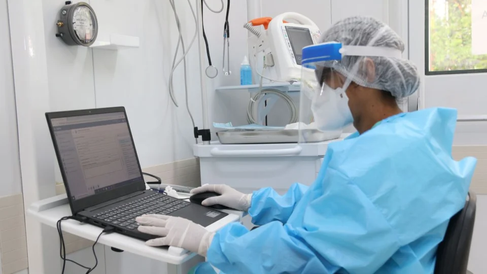 Fiocruz: antiviral para hepatite tem bom resultado contra a covid-19