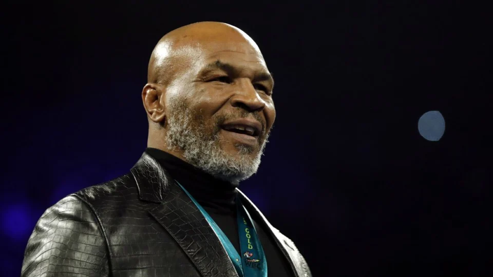 Aos 54 anos, Mike Tyson retorna aos ringues para luta de exibição
