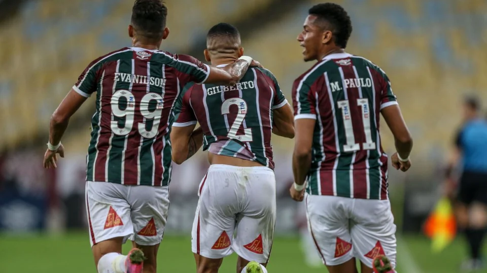 Fluminense supera Flamengo e conquista Taça Rio