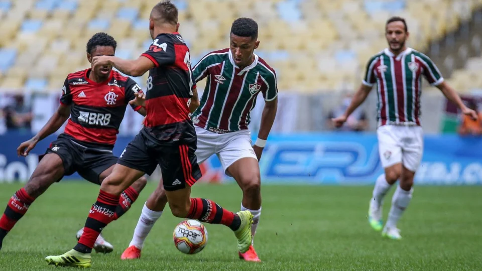 Com rivalidade intensa, Fla-Flu encerra Carioca marcado por polêmicas