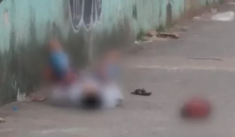 Homem decapita rival e corre com cabeça pela rua; veja o vídeo do fato corrido nesta sexta (3)