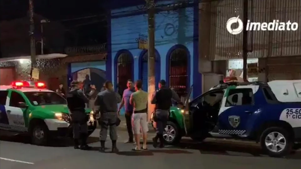 Família é feita refém por criminosos na noite desta quarta-feira (8)