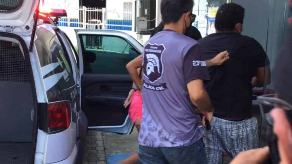 Estupradores de crianças e outros acusados por crimes diversos são presos em operação da Polícia Civil