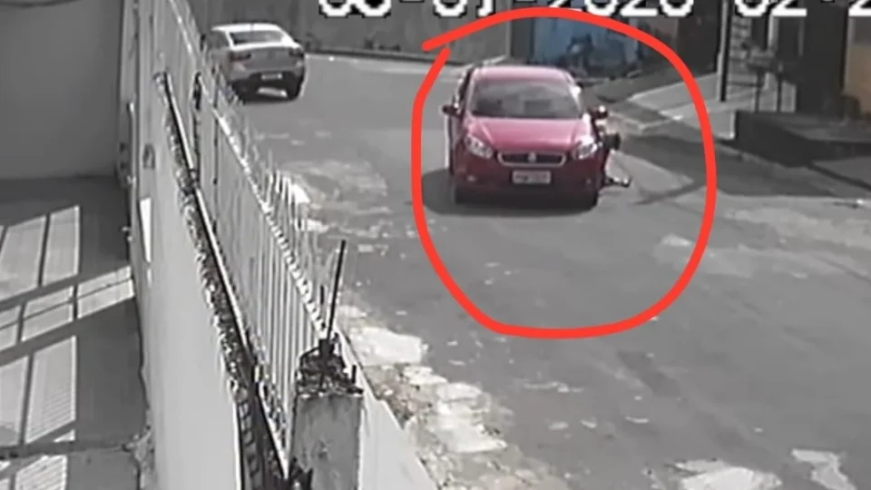 Idosa de 68 anos é assaltada e arrastada por carro por vários metros no bairro Tancredo Neves