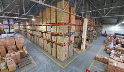 Wilson Lima amplia estoque de medicamentos do Amazonas de 12 para 74%