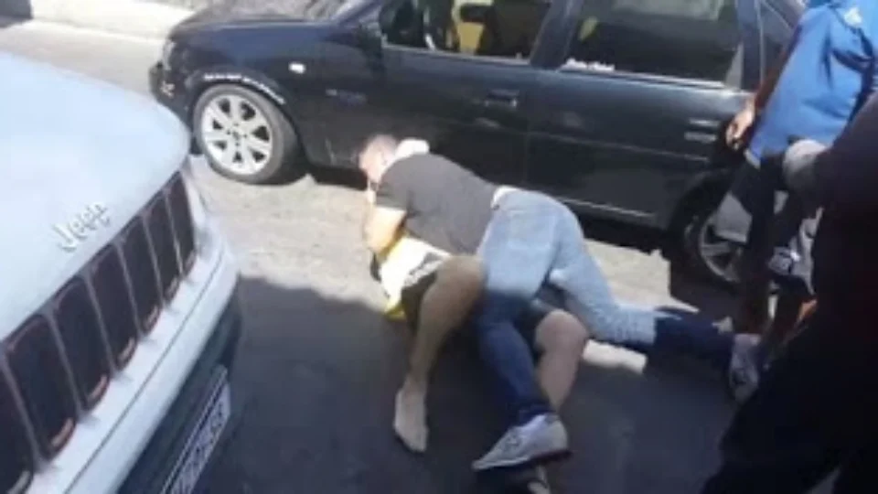 Oficial de Justiça é agredido a socos ao tentar cumprir mandado judicial em Manaus