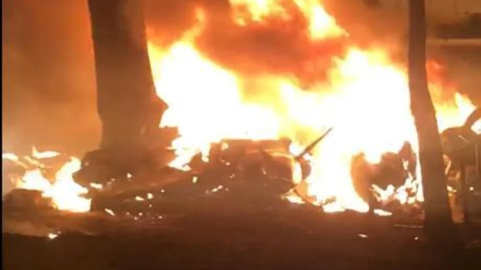 Avião de pequeno porte cai na zona norte de São Paulo, nesta quarta (8)