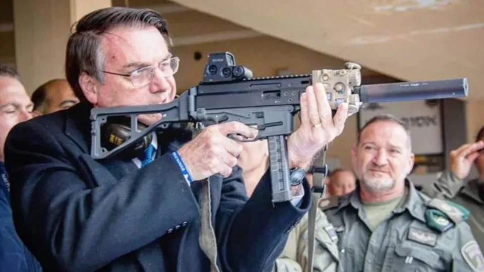 Registro de novas armas cresce 252% no Brasil; “Eu quero todo mundo armado”, diz Jair Bolsonaro