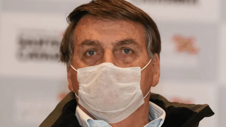 Bolsonaro testa positivo para Covid-19