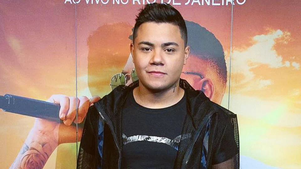 Felipe Araújo, Ferrugem e Nando Reis: veja lives deste sábado (18)