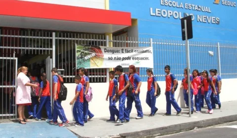 Wilson Lima anunciará volta às aulas em escolas públicas estaduais, nesta terça