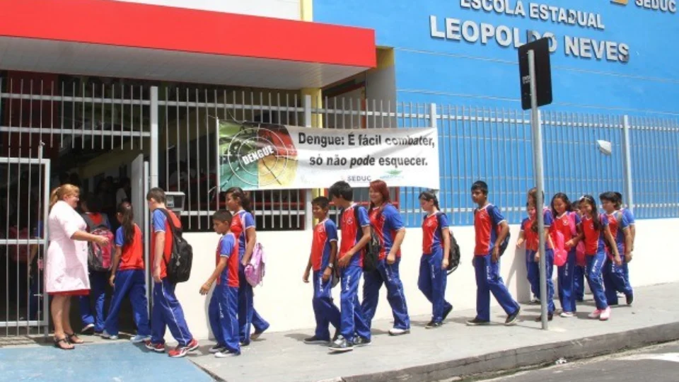 Wilson Lima anunciará volta às aulas em escolas públicas estaduais, nesta terça