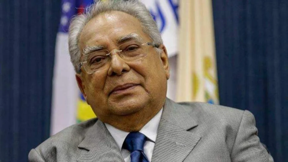 Relembre a trajetória de Amazonino Mendes, figura ilustre da política amazonense