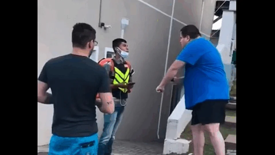 O entregador tinha razão: cliente racista que o ofendeu é o famoso “herdeiro”