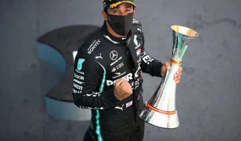 Hamilton vence com sobra GP da Espanha e quebra mais um recorde na F1