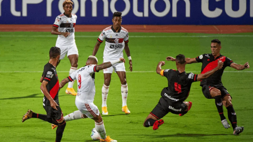 Sem Jesus, Flamengo perde por 3 x 0 do Atlético-GO e segue na lanterna do ‘Brasileirão’