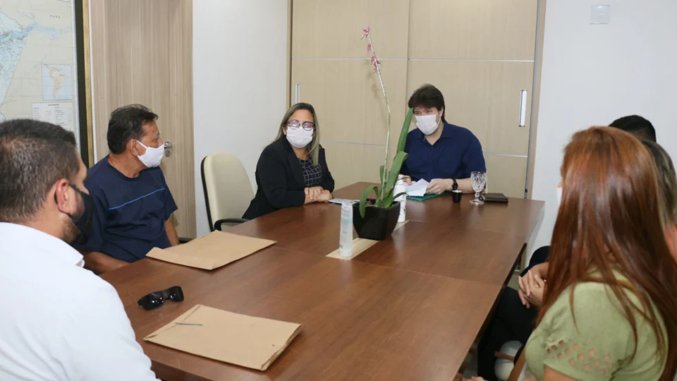 Seduc recebe abaixo-assinado de pais com 1,7 mil assinaturas pelo retorno às aulas presenciais