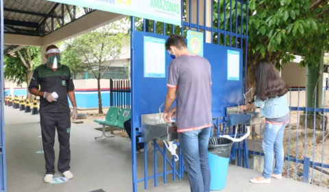 Escolas estaduais das zonas norte e leste têm 77% de comparecimento dos alunos