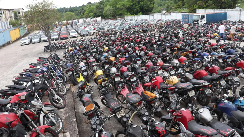 Detran-AM realizará segundo leilão virtual com mil veículos à disposição