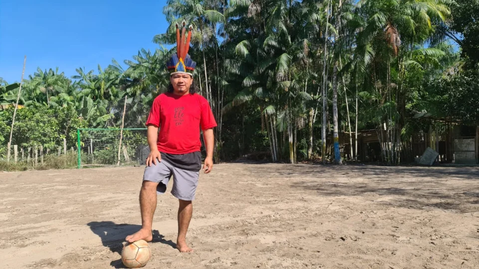 Times indígenas e de ribeirinhos disputam Copa de Futebol Waikiru