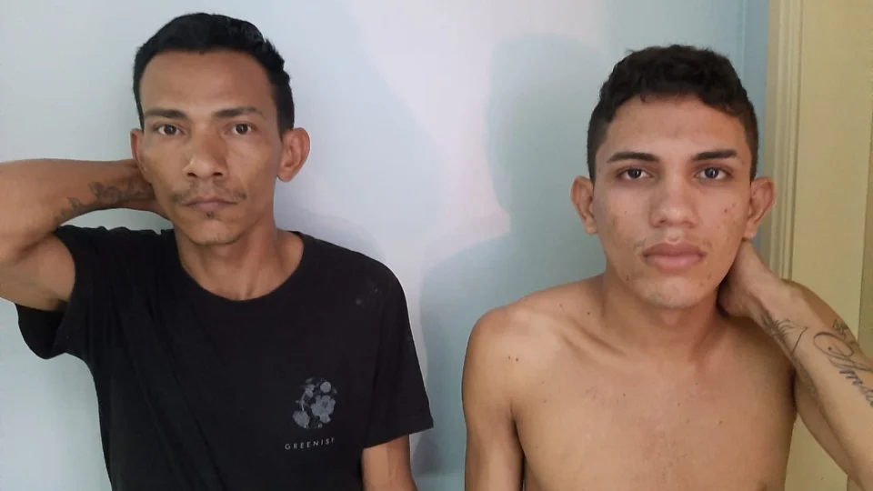 Traficantes são presos com drogas, balança e até colete à prova de balas, na zona Norte de Manaus