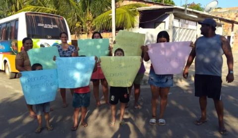 No auge do verão amazônico, moradores de Manacapuru ficam até cinco dias sem água