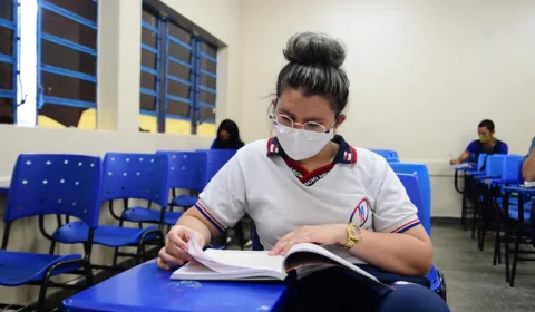 Com retorno às aulas presenciais, alunos da rede estadual passam a focar nos vestibulares