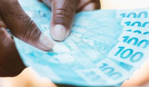 Segunda parcela de R$ 300 do auxílio emergencial é paga pela Caixa