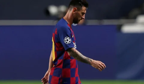 Messi anuncia permanência no Barcelona